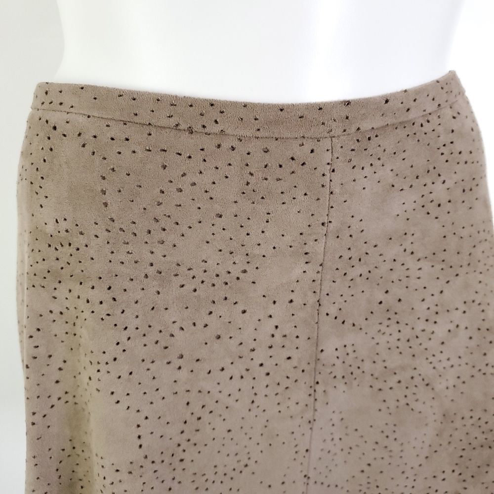 BGBGMaxAzria Sheryl Faux Suede Flare Mini Skirt Mocha Brown sz L - Picture 7 of 10